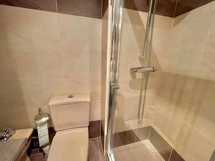 Amatxo Maitia Amplio Piso En Zona Residencial Apartment Bilbao 0*,  Spain
