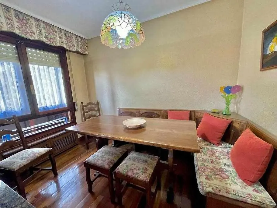 Amatxo Maitia Amplio Piso En Zona Residencial Apartment Bilbao 0*,  Spain