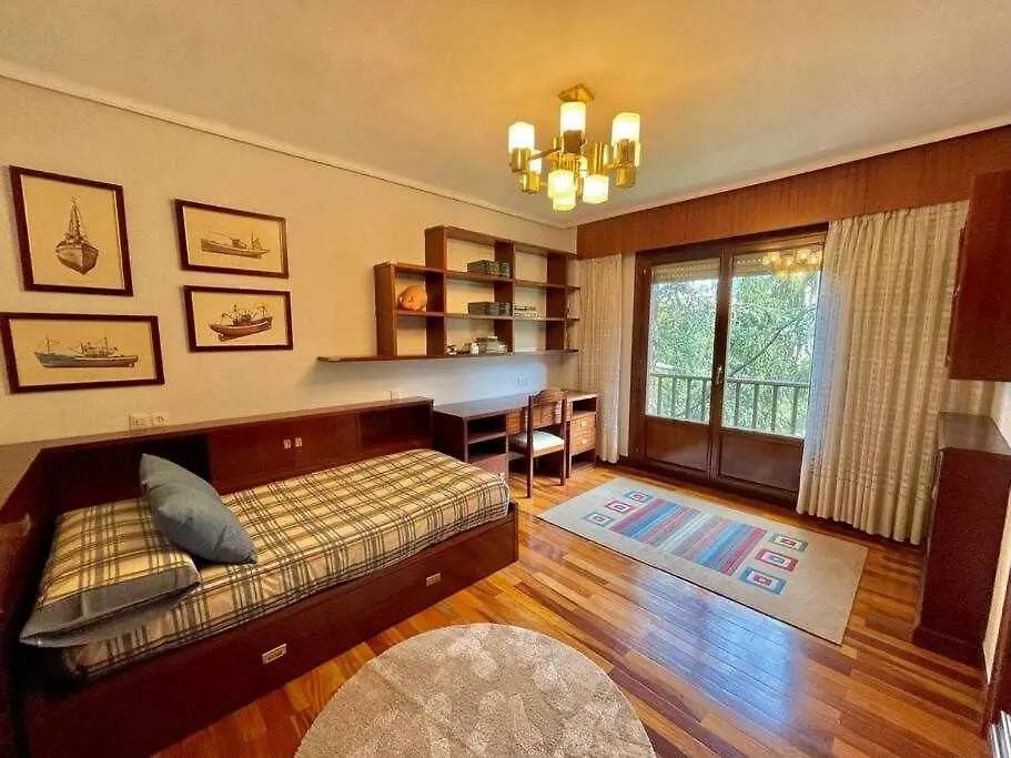 Amatxo Maitia Amplio Piso En Zona Residencial Apartment Bilbao 0*,  Spain
