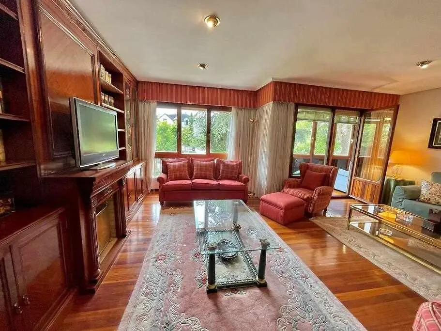 Amatxo Maitia Amplio Piso En Zona Residencial Apartment Bilbao Spain